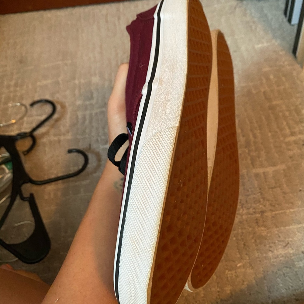 Vans - Picture 2 of 2